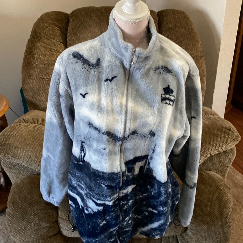 Art unlimited Jacket  beautiful blue colors with lighthouses on it.